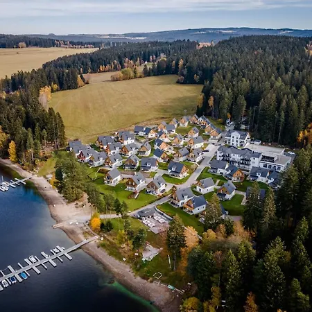 アパート Deluxe Lipno Direkt Am Ufer Von Lipnostausee - Side Village, Nad Vltavou フリンブルク