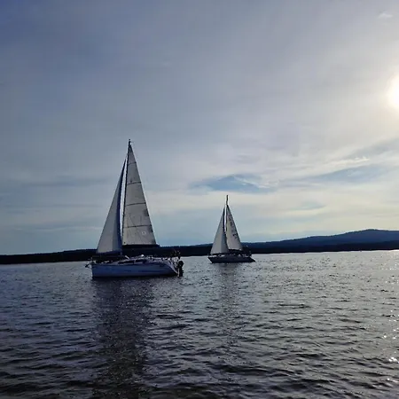 アパート Deluxe Lipno Direkt Am Ufer Von Lipnostausee - Side Village, Nad Vltavou フリンブルク